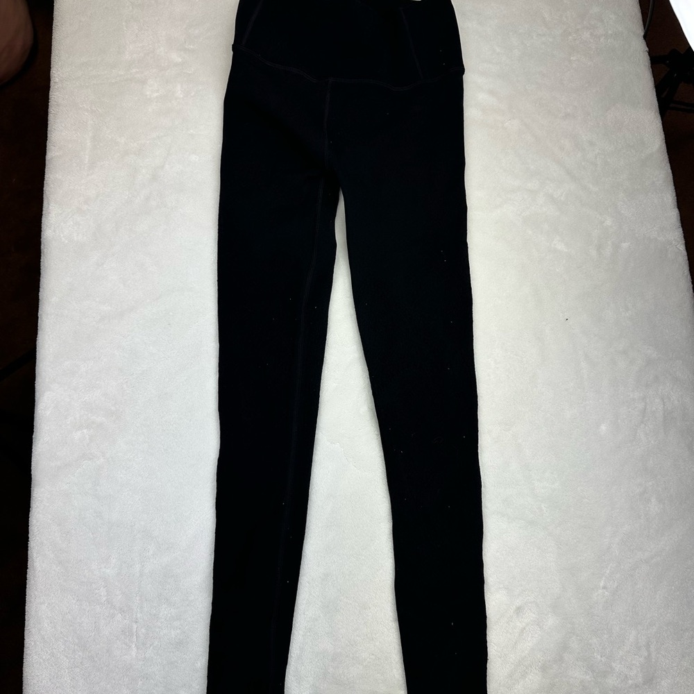 Lululemon leggings size 6